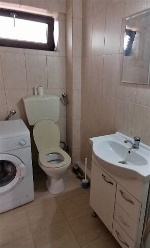 Aparatorii Patriei, aproape metrou,